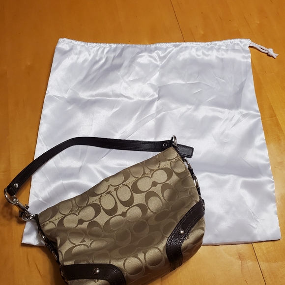 ⛔️ SOLD 🚫Authentic, Vintage Coach mini Hobo bag- brown 9x6" - Picture 9 of 9